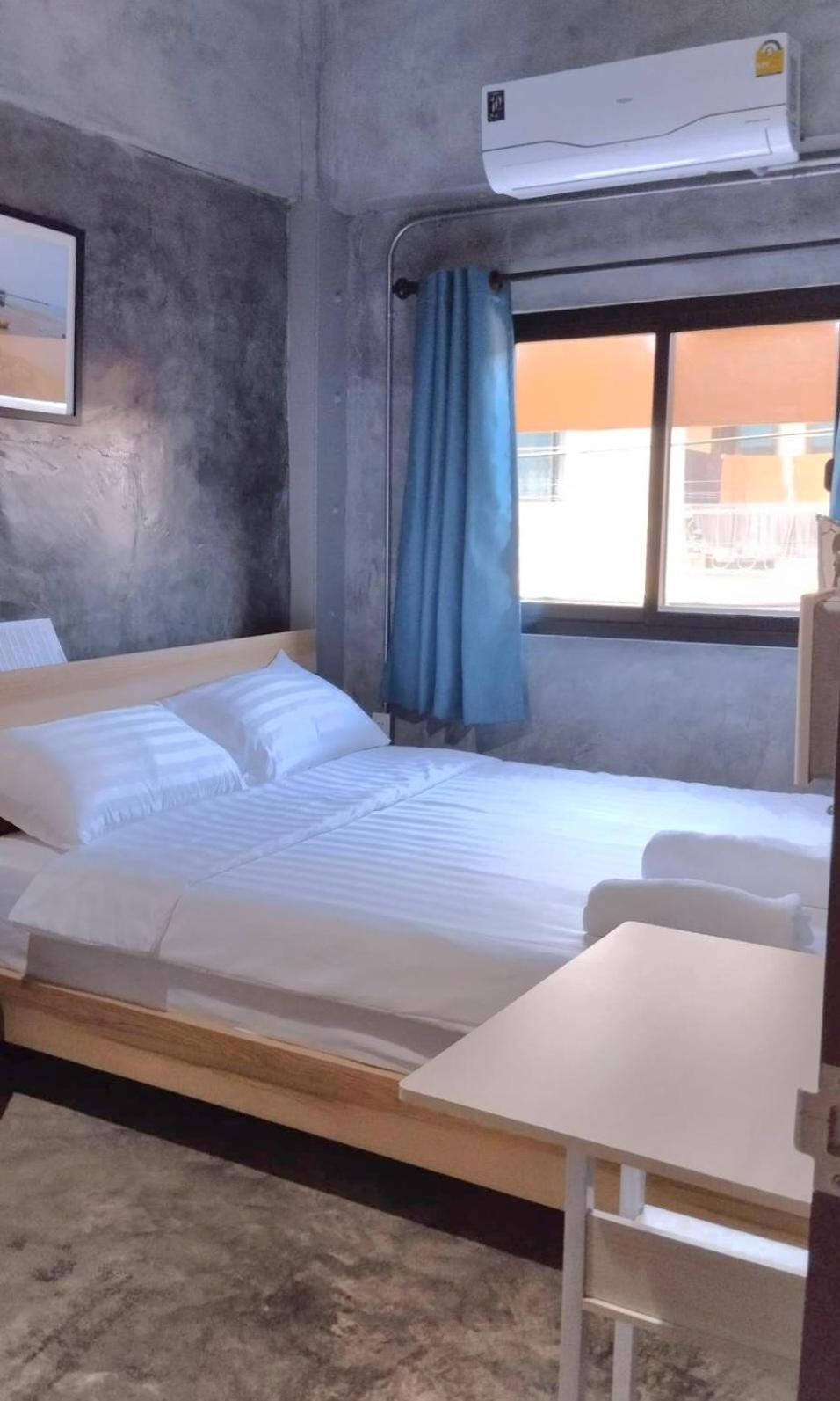 Captain Joe Cafe & Hostel Hua Hin Ngoại thất bức ảnh