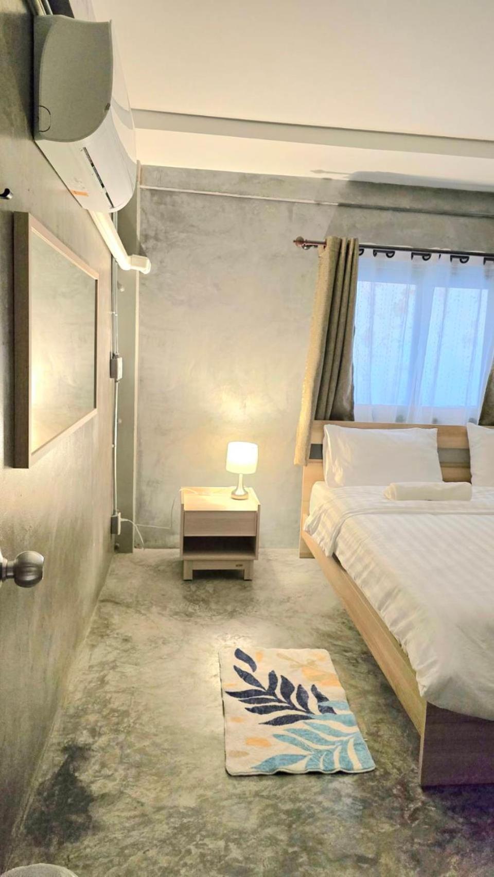 Captain Joe Cafe & Hostel Hua Hin Ngoại thất bức ảnh