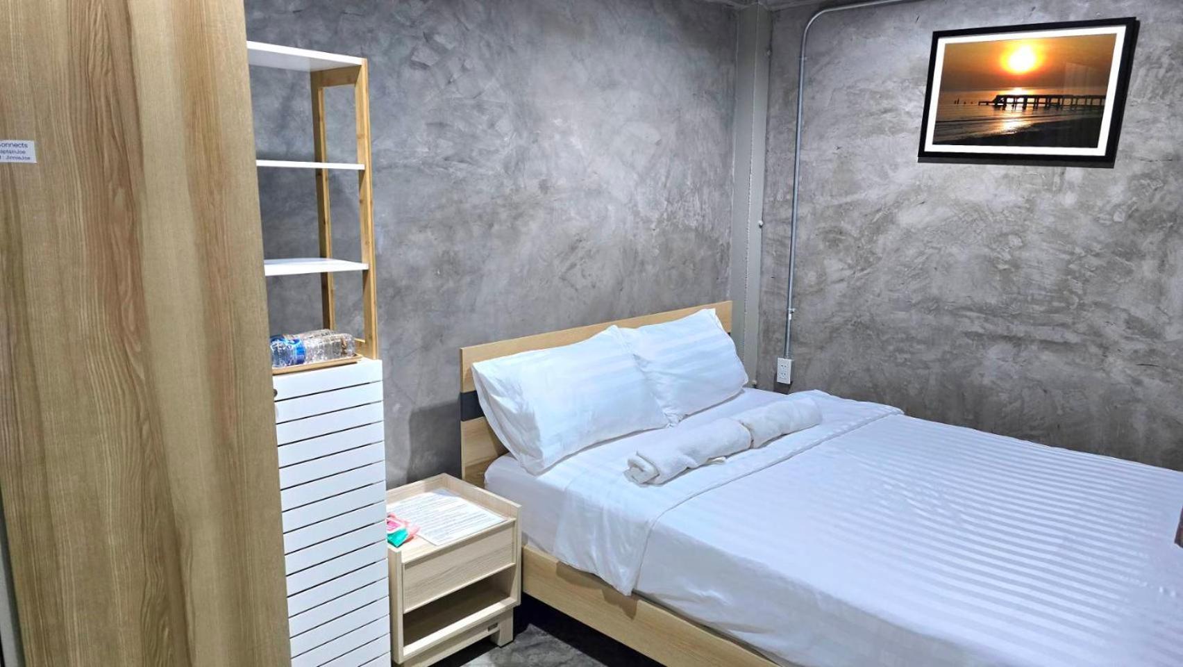Captain Joe Cafe & Hostel Hua Hin Ngoại thất bức ảnh